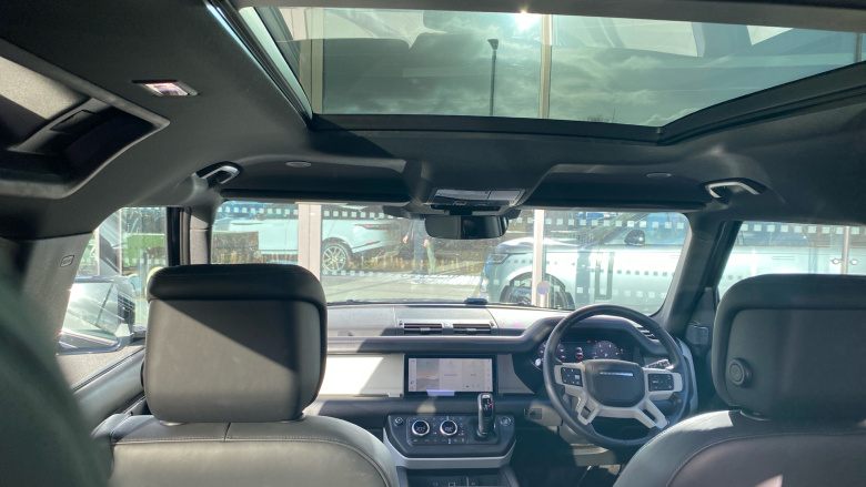 Land Rover Defender 3.0 D250 X-Dynamic SE 90 3dr Auto Diesel Estate